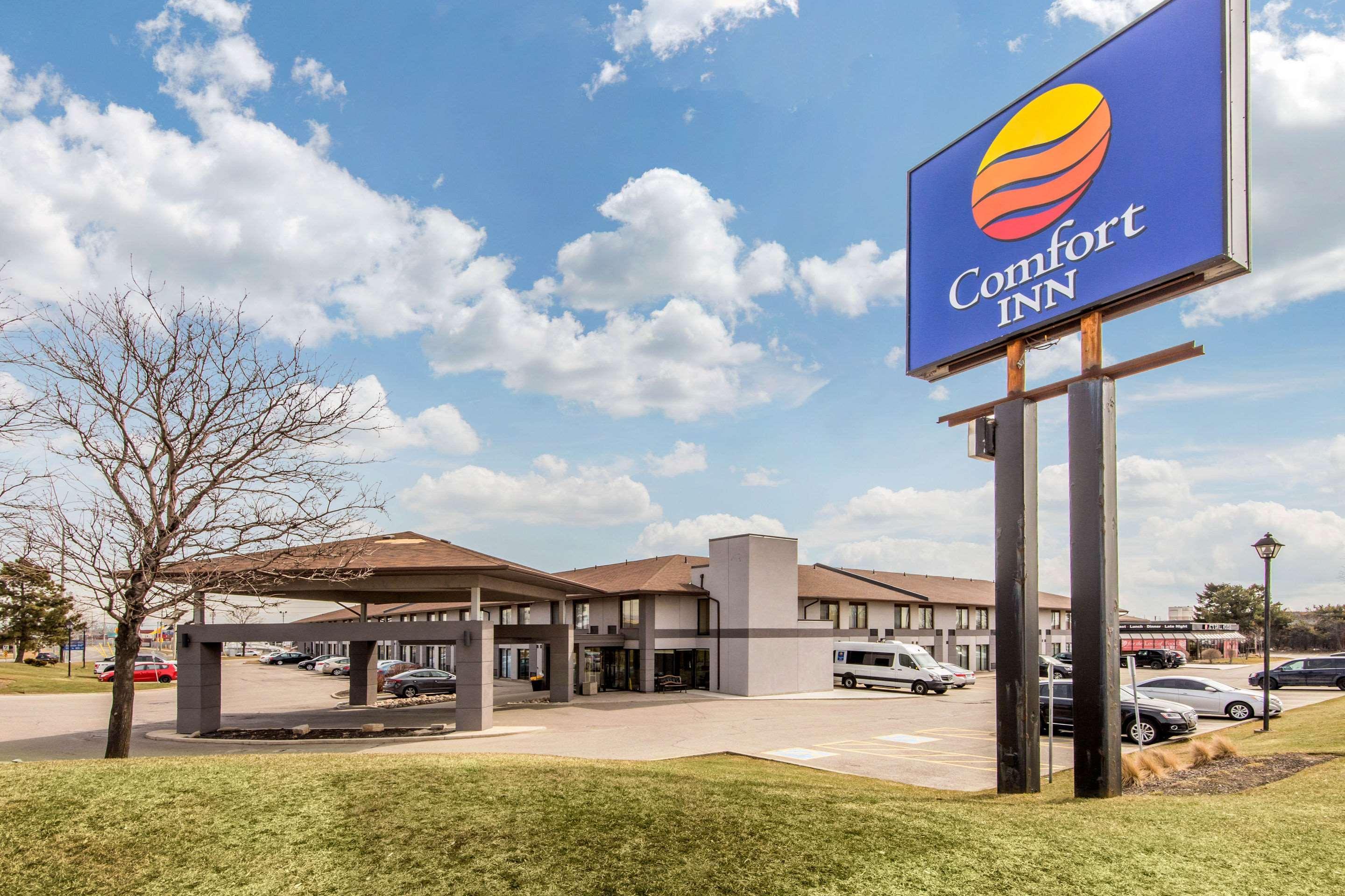 Inn Comfort Airport West 2*