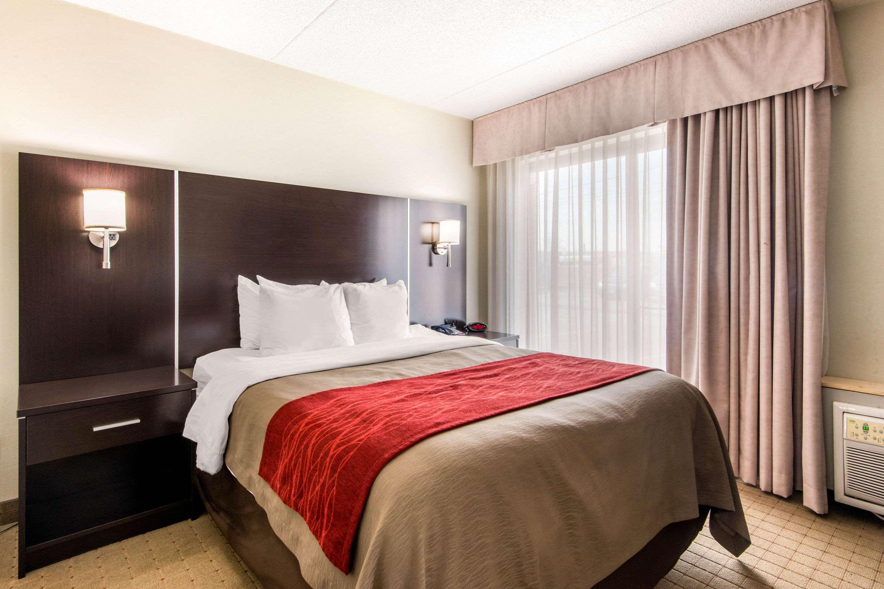 Comfort Airport West Inn