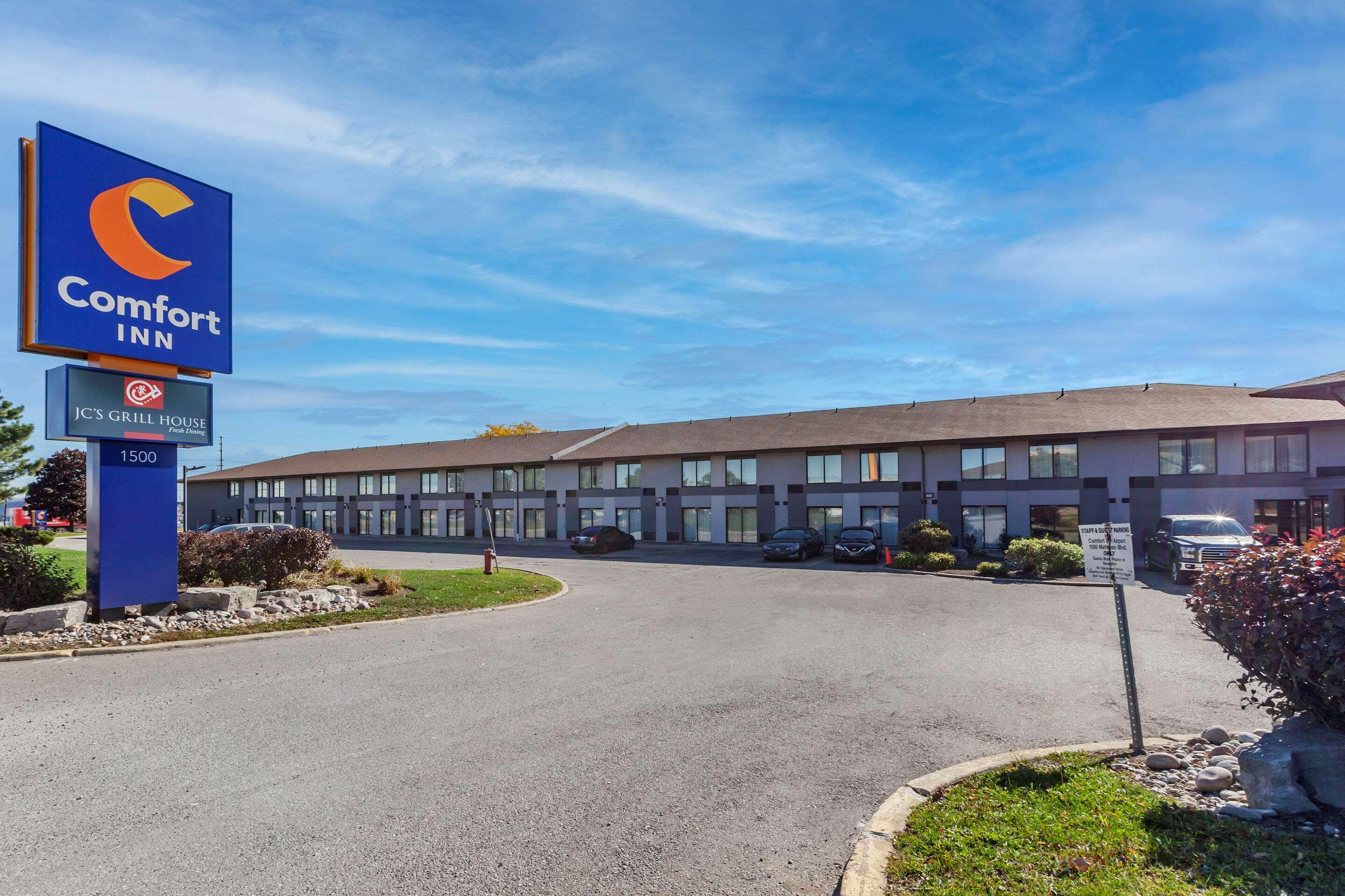 Comfort Airport West Inn 2*