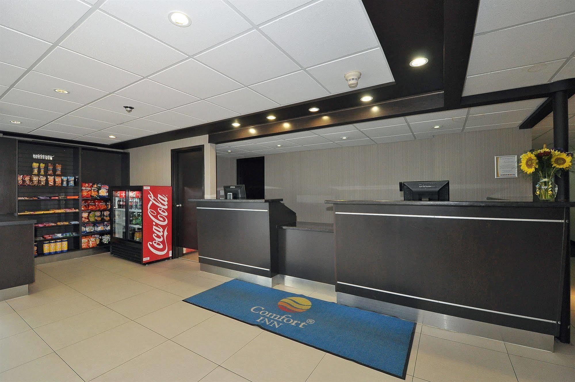 Comfort Airport West 2* Mississauga
